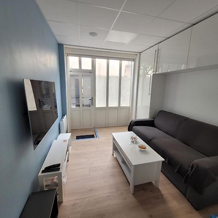 Studio Bien Equipe Au Calme A Montmartre パリ エクステリア 写真